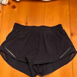 Lululemon- Hotty Hot lined shorts 2.5in low rise - navy blue. Size 6